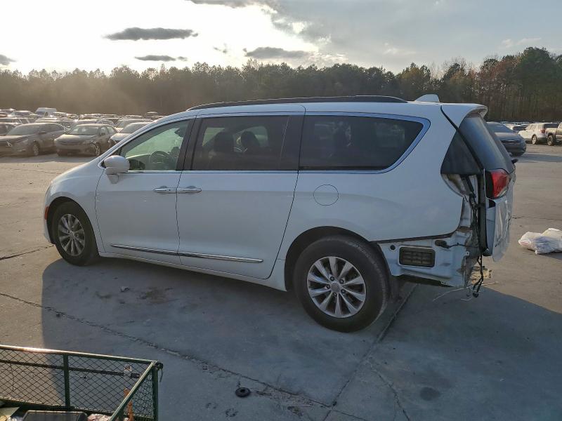 Фото 2 - CHRYSLER PACIFICA