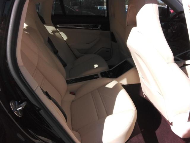 Фото 10 - PORSCHE PANAMERA