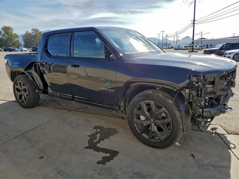 RIVIAN RIT 2025 VIN 7FCTGBAA8SN037695