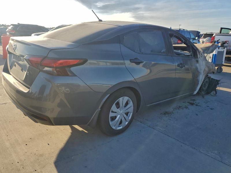 Фото 3 - NISSAN VERSA