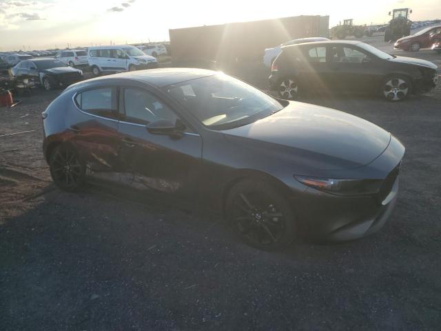 Фото 4 - MAZDA 3