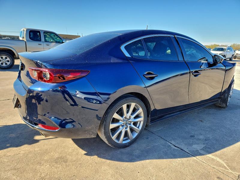 Фото 3 - MAZDA 3