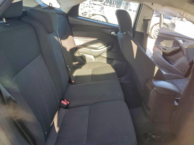 Фото 10 - FORD FOCUS