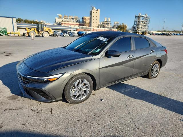 Фото 1 - HYUNDAI ELANTRA