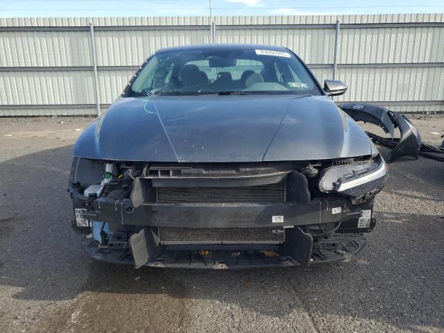 Фото 5 - HYUNDAI ELANTRA