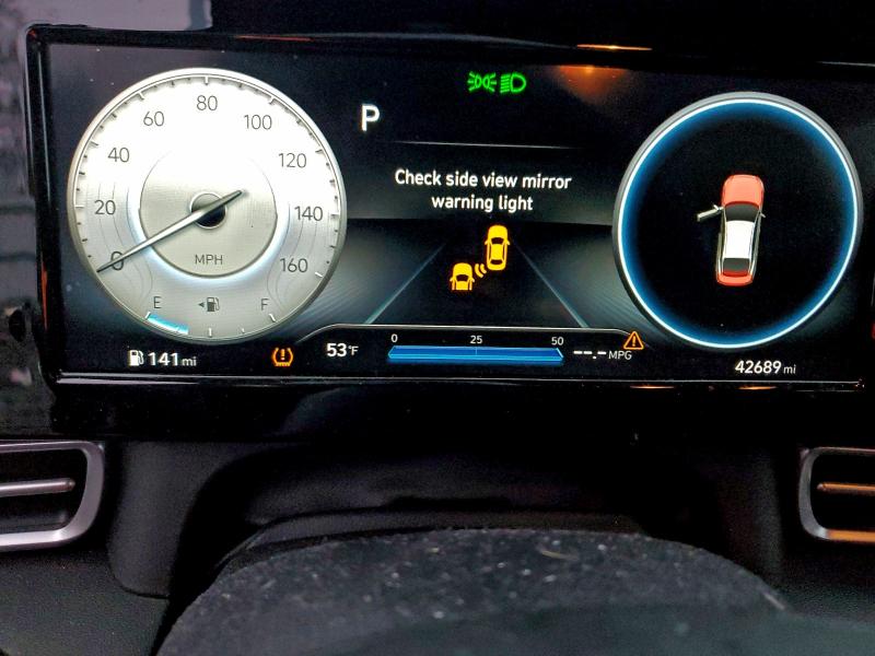 Фото 9 - HYUNDAI ELANTRA