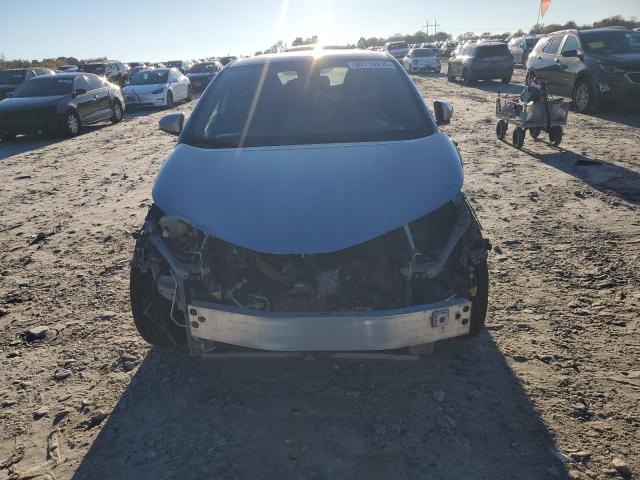 Фото 5 - TOYOTA C-HR