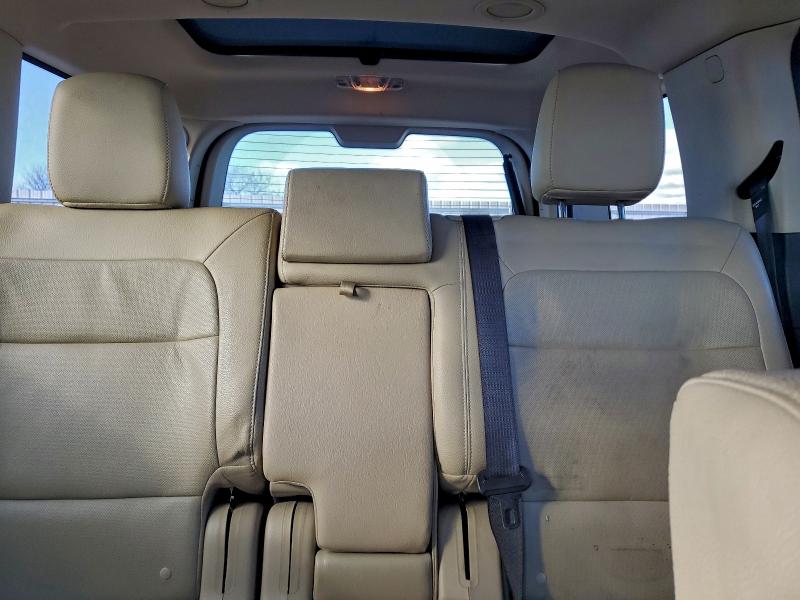 Фото 10 - FORD FLEX