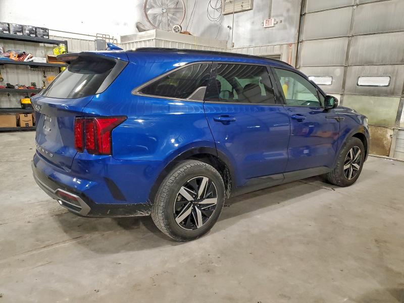 Фото 3 - KIA SORENTO