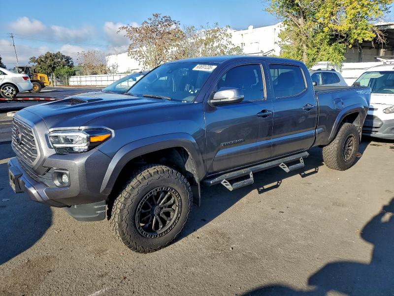 Фото 1 - TOYOTA TACOMA