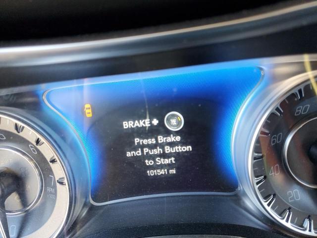 Фото 9 - CHRYSLER 300