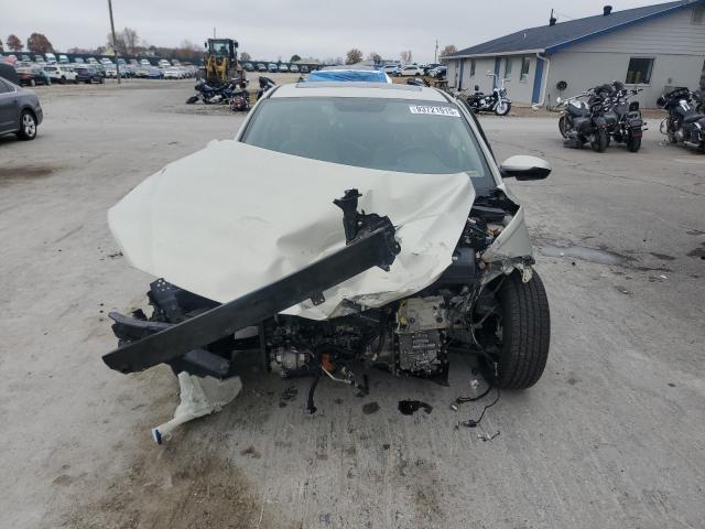 Фото 5 - HYUNDAI ELANTRA