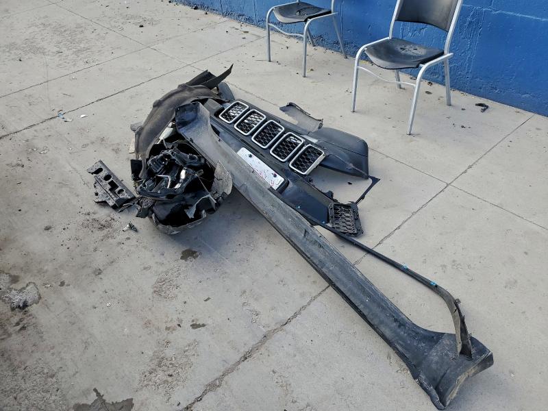 Фото 13 - JEEP GRAND CHER