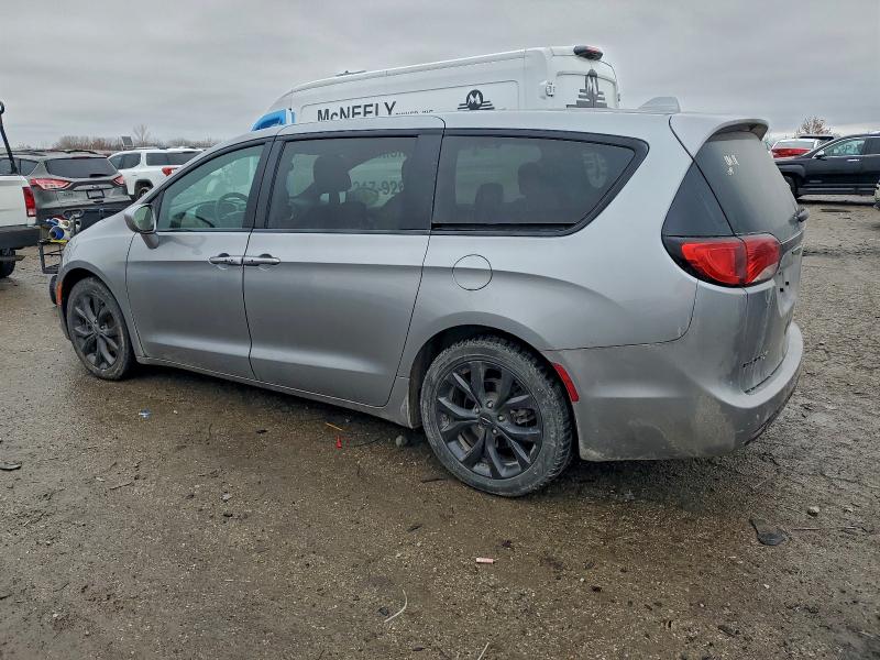 Фото 2 - CHRYSLER PACIFICA