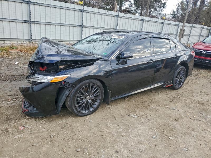 Фото 1 - TOYOTA CAMRY