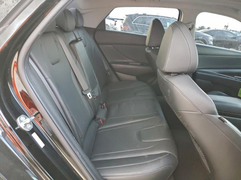 Фото 10 - HYUNDAI ELANTRA