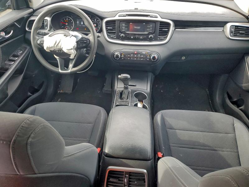 Фото 8 - KIA SORENTO