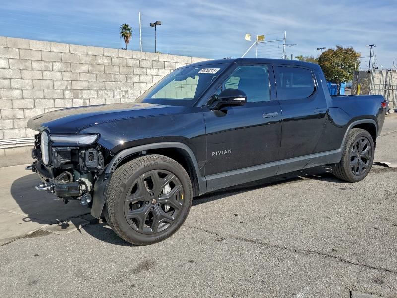 RIVIAN RIT 2025 VIN 7FCTGBAA8SN037695