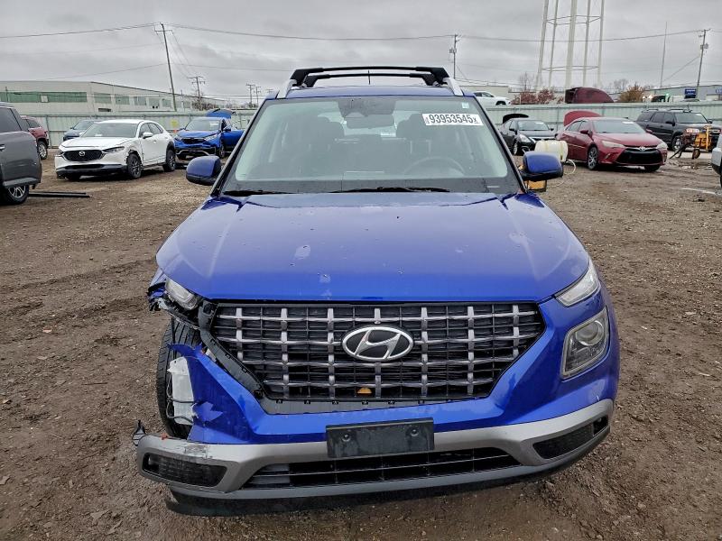 Фото 5 - HYUNDAI VENUE