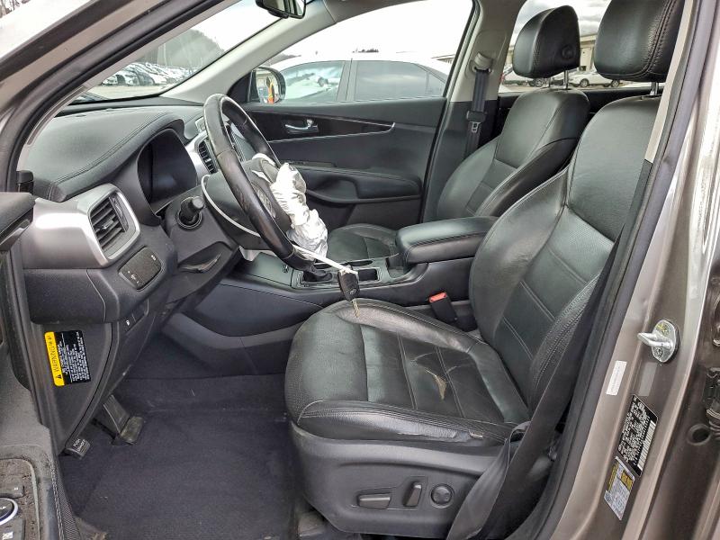 Фото 7 - KIA SORENTO