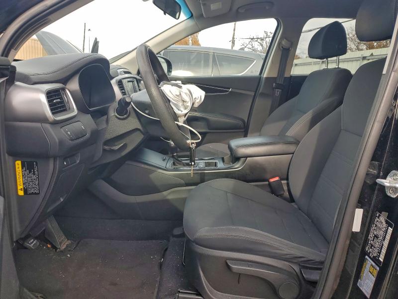 Фото 7 - KIA SORENTO