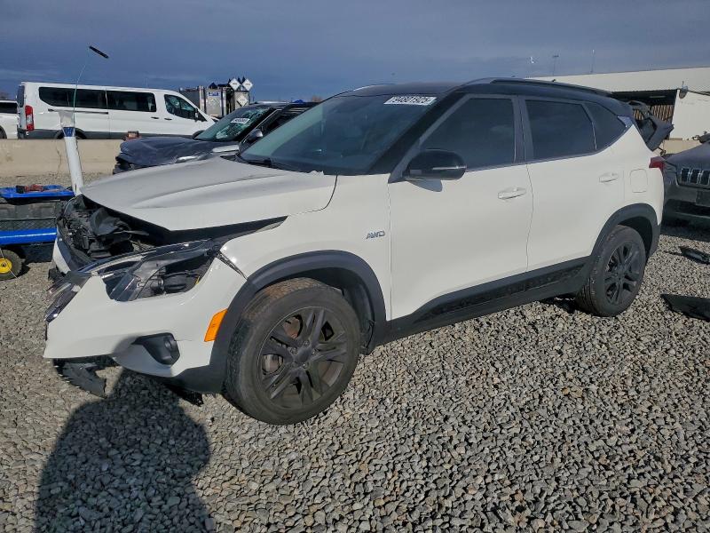 Фото 1 - KIA SELTOS