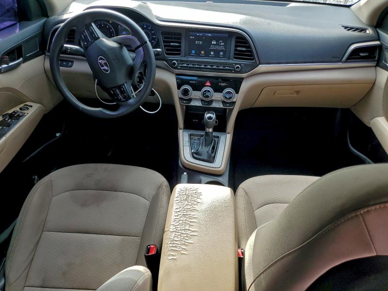 Фото 8 - HYUNDAI ELANTRA