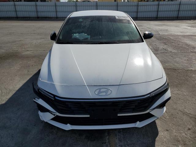 Фото 5 - HYUNDAI ELANTRA