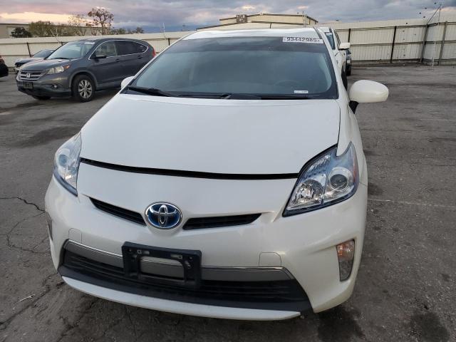 Фото 5 - TOYOTA PRIUS