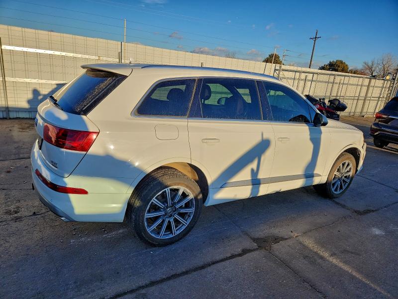 Фото 3 - AUDI Q7