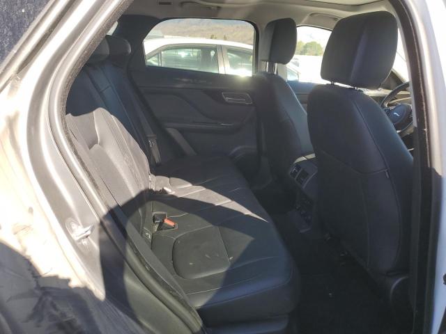 Фото 11 - JAGUAR F-PACE