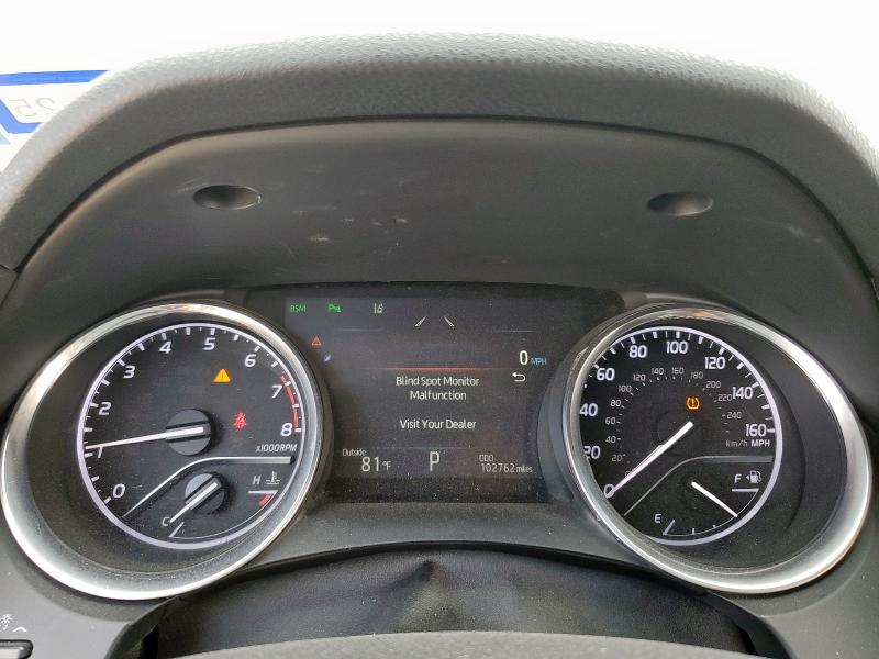 Фото 9 - TOYOTA CAMRY