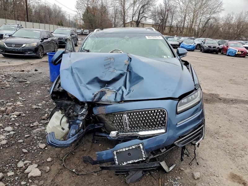Фото 5 - LINCOLN NAUTILUS