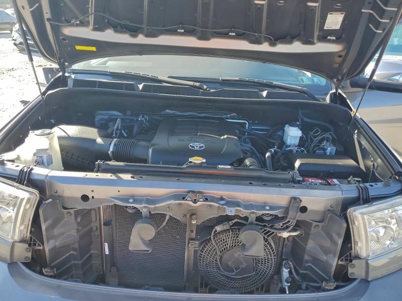 Фото 12 - TOYOTA SEQUOIA