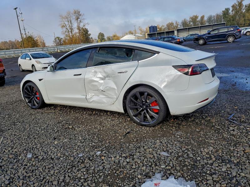 Фото 2 - TESLA MODEL 3