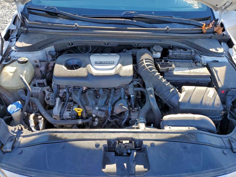 Фото 11 - HYUNDAI ELANTRA