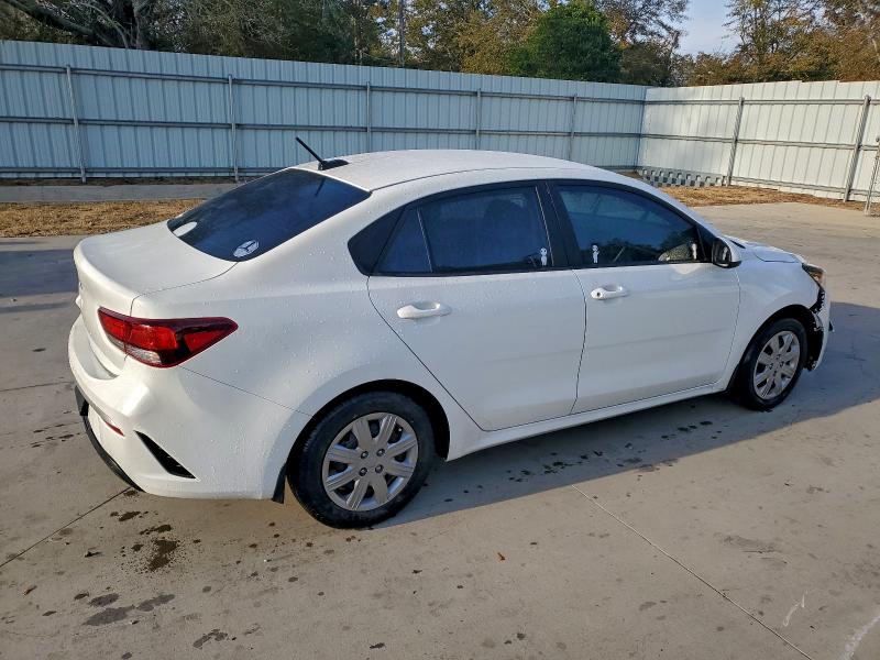 Фото 3 - KIA RIO