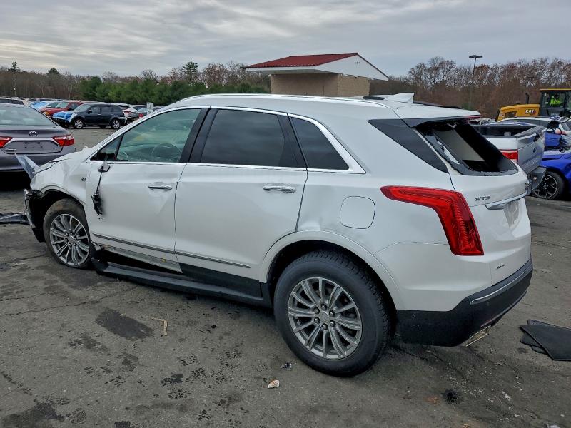 Фото 2 - CADILLAC XT5