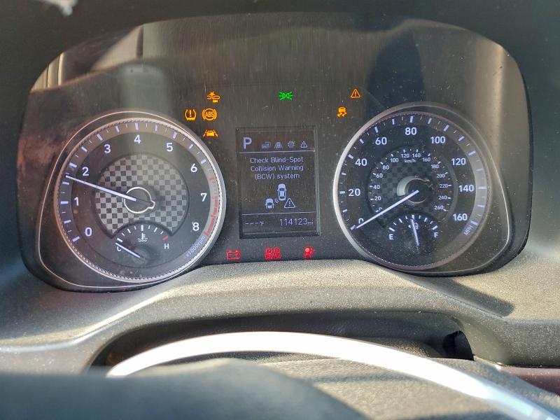 Фото 9 - HYUNDAI ELANTRA