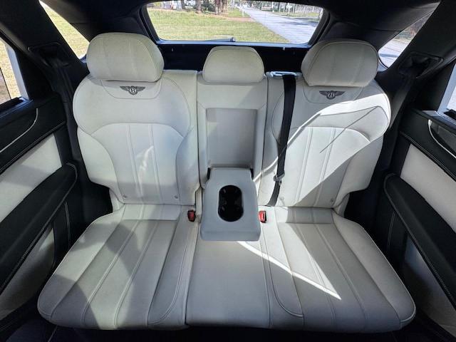 BENTLEY ALL MODELS 2019 VIN SJAAM2ZV9KC026702