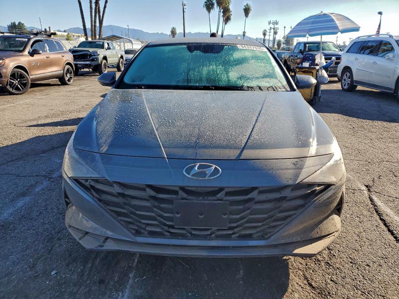 Фото 5 - HYUNDAI ELANTRA