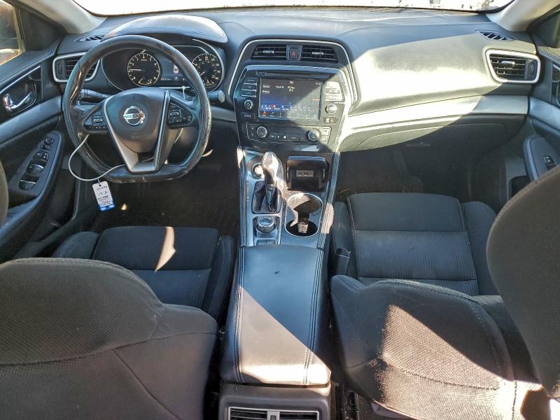 Фото 8 - NISSAN MAXIMA