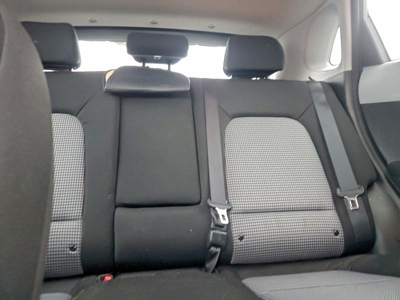 Фото 10 - HYUNDAI KONA