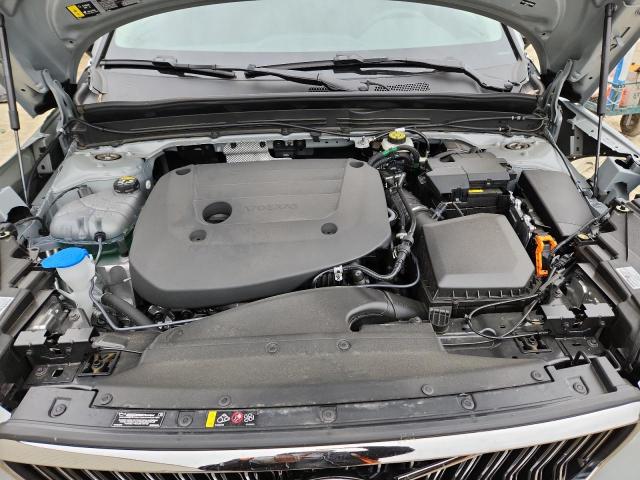 VOLVO XC40 PLUS 2025 VIN YV4L12UE6S2600652