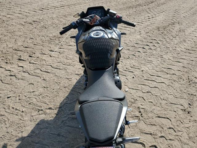 SUZUKI GSX800 F 2025