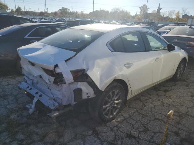 Фото 3 - MAZDA 3