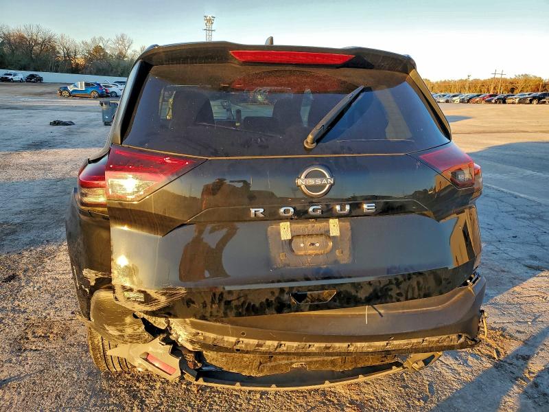 Фото 6 - NISSAN ROGUE