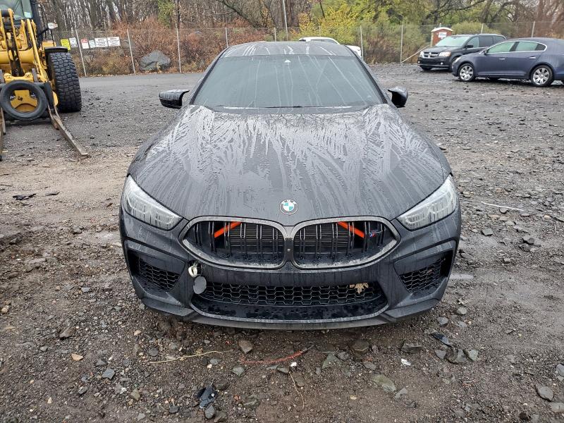 Фото 5 - BMW M8