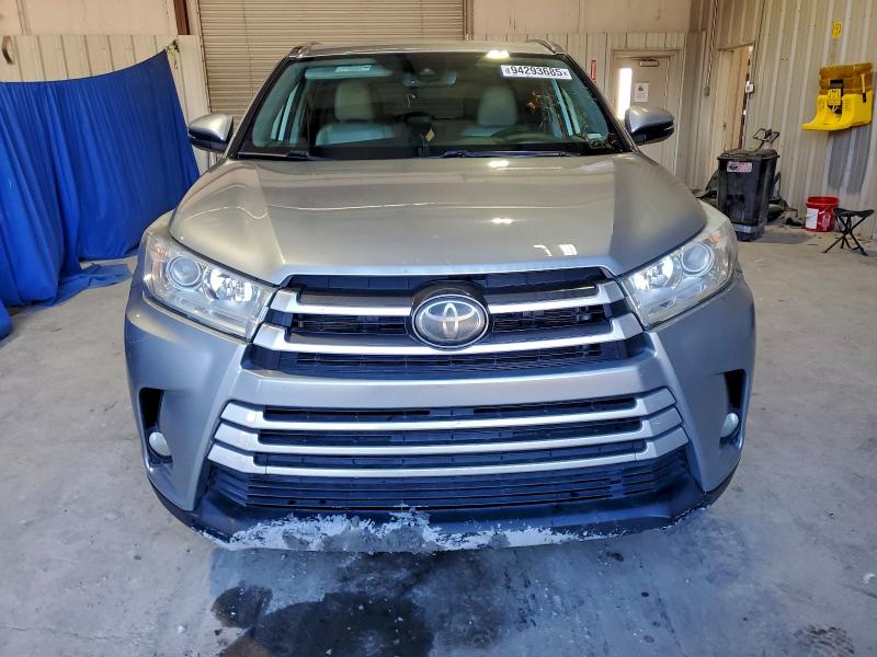 Фото 5 - TOYOTA HIGHLANDER