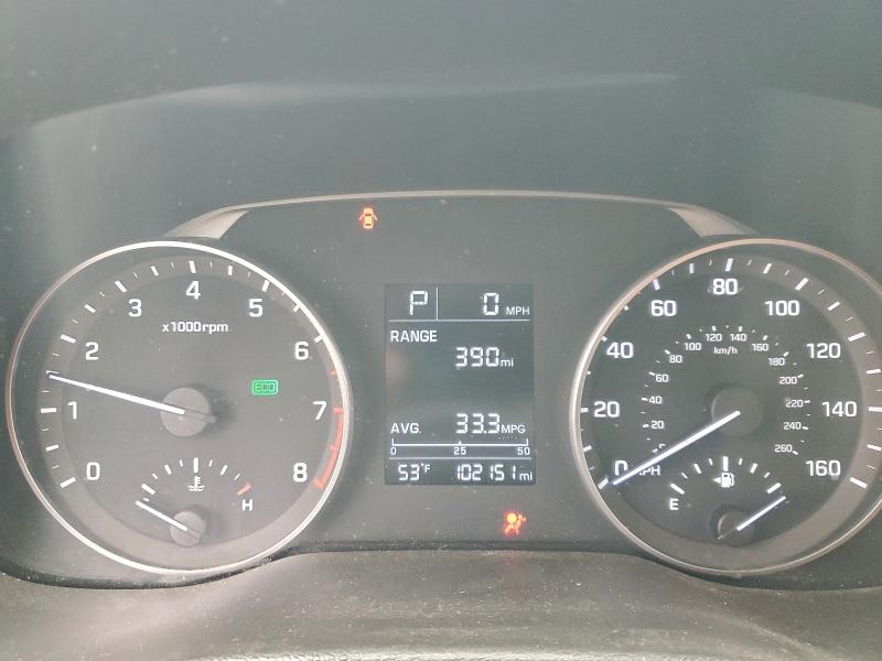 Фото 9 - HYUNDAI ELANTRA